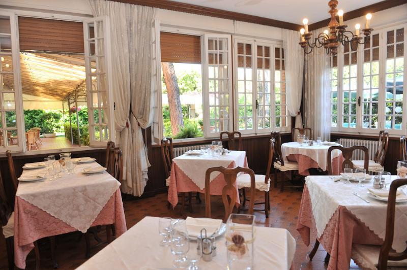Hotel La Pineta Al Mare Форте-дей-Мармі Екстер'єр фото