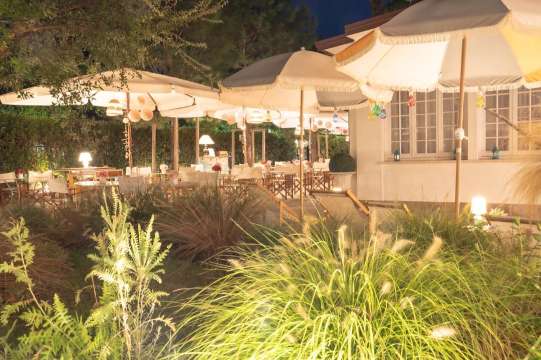 Hotel La Pineta Al Mare Форте-дей-Мармі Екстер'єр фото